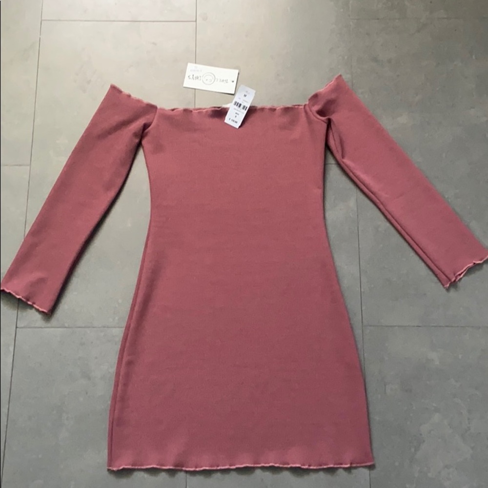 Perfect condition off the shoulder dress-NWT!!!!